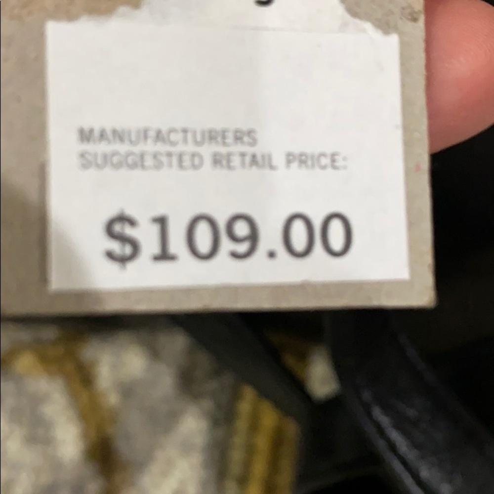 💕 Kenneth Cole reaction gorgeous vegan backpack💕 - Picture 4 of 14